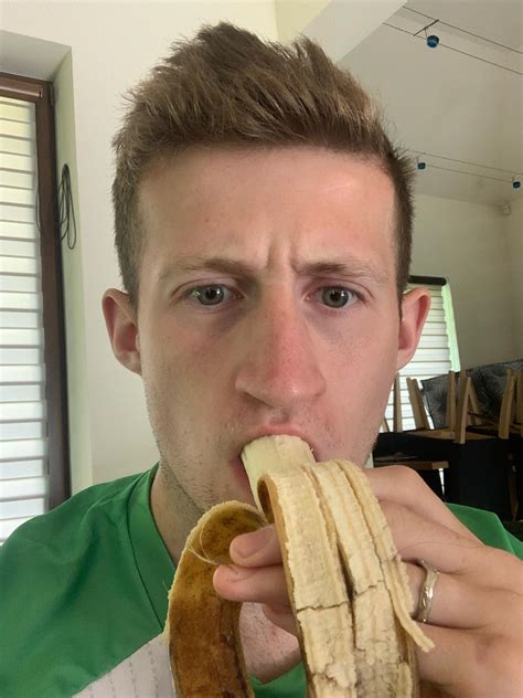 Officialvizeh • Thread Of Me Eating Banana📄 • Threads