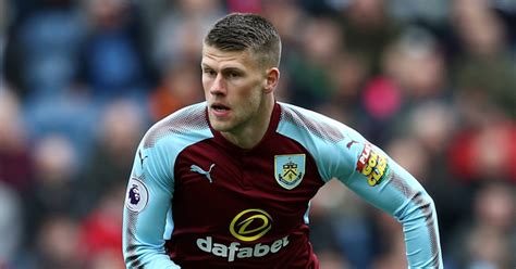 Man united advanced, burnley eliminated. Burnley midfielder explains why he has signed new deal - Football365