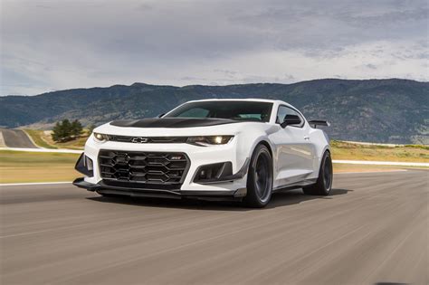 First Drive The 2018 Camaro Zl1 1le Is A Masterclass Of Engineering