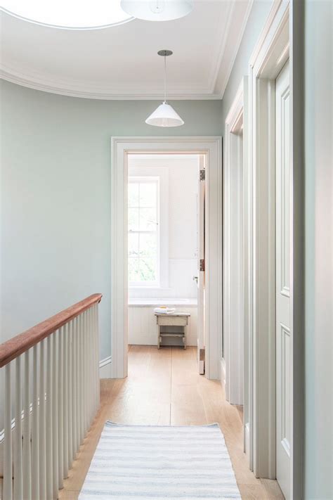 These Are The Best Paint Colors For Hallways According To Designers