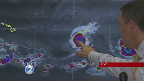Hawaii Keeps A Watchful Eye On Hurricane Iselle Weakens To Category 3