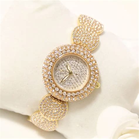 2017 Gold Diamond Quartz Watch Women Ladies Famous Brand Luxury Golden