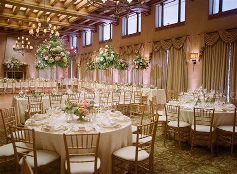 This Country Club Wedding Is Tasteful Timeless And Oh So Chic