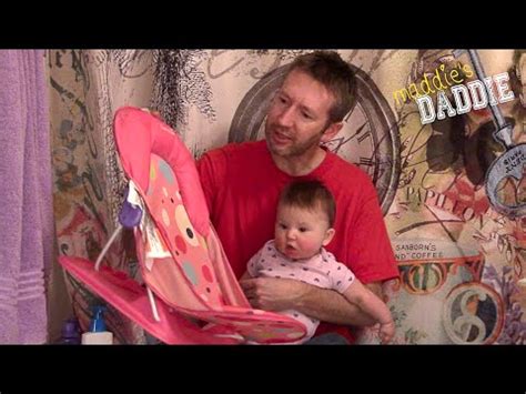 Plus, it folds flat, making it convenient to store or bring while traveling. Summer Infant Deluxe Baby Bather (Dots) Review - YouTube