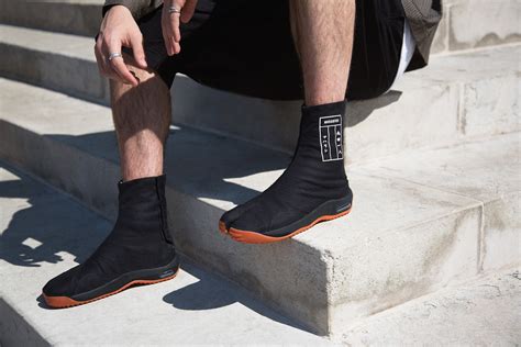 The melee and mage equivalent of these boots are the emberkeen. Maharishi | maha Tabi