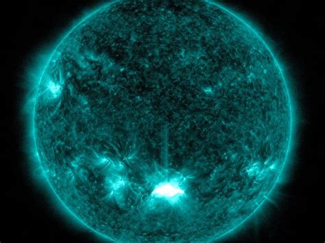 Massive Solar Flare To Hit Earths Atmosphere All You Need To Know