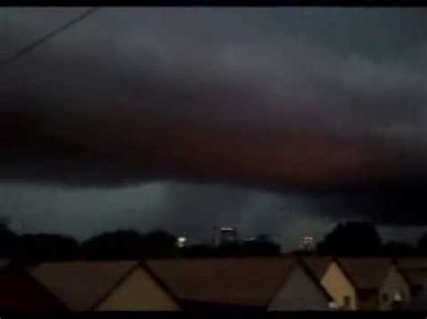 I've lived in tornado alley (ok and tx panhandle) my whole life and have never seen one. Huge SCARY black storm cloud - REAL - YouTube