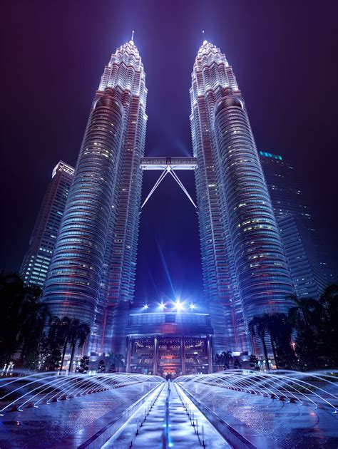 Kuala Lumpur Klcc Petronas Towers Malaysia City Center Fountains Front