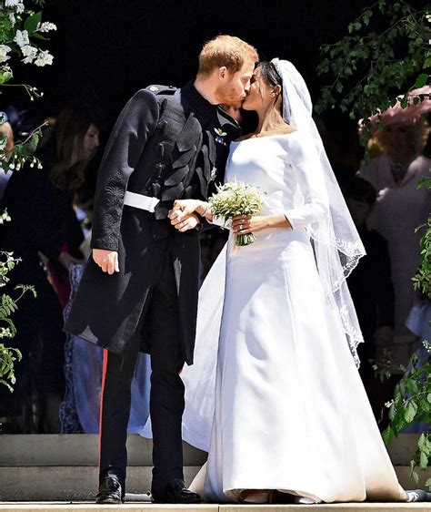 Offizielle hochzeitsbilder von harry und meghan veröffentlicht. Harry und Meghans Fotograf gehackt: Private Hochzeitsfotos ...