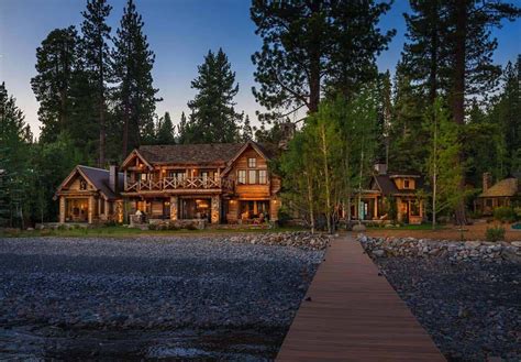 Fabulous Lakefront Mountain Cabin Nestled On The Shores Of Lake Tahoe