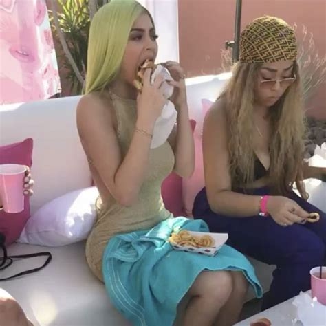kylie jenner unveils shocking yellow neon hair photos images gallery 64368