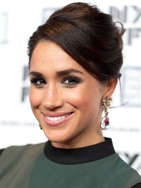 Meghan markle spent 2020 breaking free from the royal family and using her platform to speak out on racism, politics and the heartbreak of miscarriage. Meghan Markle Royal Wedding Hair and Makeup Predictions ...