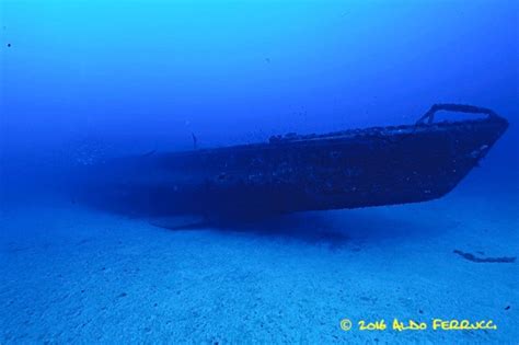 WW2 Wrecks by Pierre Kosmidis: Inside a submarine wreck: Aldo Ferrucci