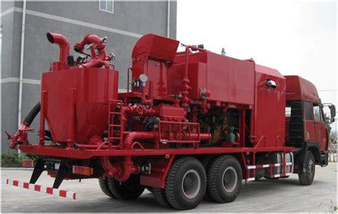 Cementing Engine 45MPa 300HP Frac Pump Truck