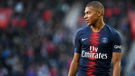 Psg's kylian mbappe remains the world's most valuable player at the start of 2020, but his teammate neymar saw his value. Kylian Mbappé becomes the most expensive player in the ...