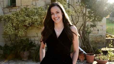 If you are 18 and above, please click here to continue reading. "Princess Charming": Irina Schlauch will ihre Traumfrau ...