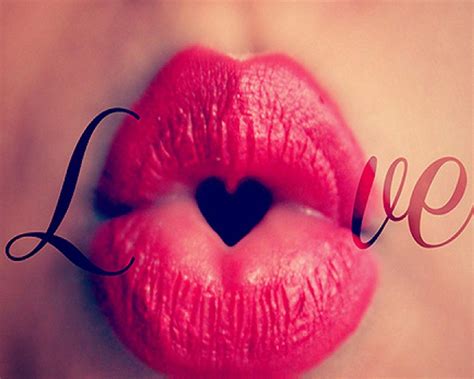44 Wallpaper Kissing Lips