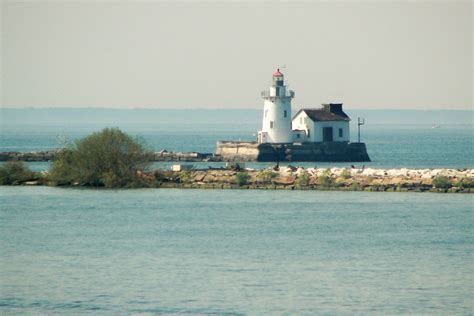 Lighthouse On Lake Erie Cleveland Ohio Lighthouse Places To See