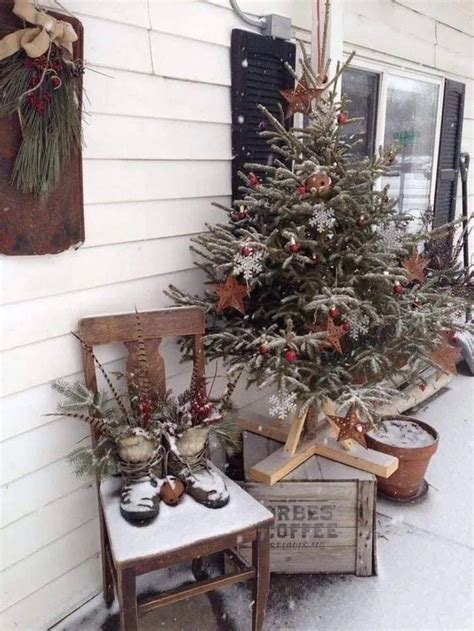 Cozy And Warm Rustic Farmhouse Christmas Decorating Ideas 41 Country Christmas Decorations
