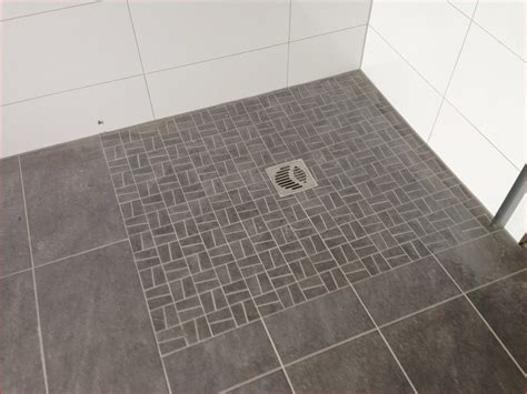 Daneben gibt es noch drei weitere möglichkeiten, den look eures badezimmers zu ändern. Mosaik Fliesen Dusche 266012 25 Einziehung And Boden Love ...
