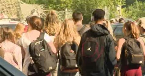 Ontario Students Walk Out Of Class To Protest Provinces Repeal Of Sex
