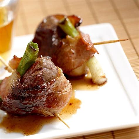 Place the roast in the center of the plastic wrap and wrap a bacon slice around one end of the roast. Steak Rumaki Appetizers Ingredients:3/4 lb lean sirloin ...