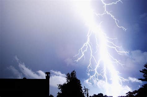 Arc Lightning Causing Massive Explosions ‘earthquakes And
