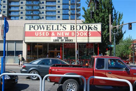 Top 10 Things I Love About Portland Powells Books Bookstore Books