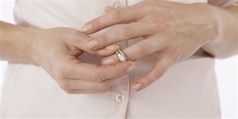 Why Happily Married Women Are Cheating Huffpost