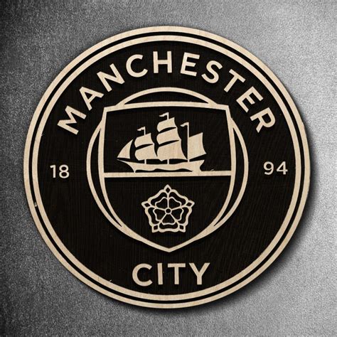 12x12 Handcrafted Wooden Crest Manchester City Chitrachaya