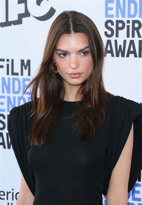 Emily ratajkowski is known as model and actress who starred in the popular blurred lines music video and appeared on icarly from 2009 to 2010. EMILY RATAJKOWSKI at 2020 Film Independent Spirit Awards in Santa Monica 02/08/2020 - HawtCelebs