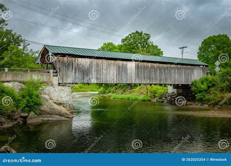 Warren Covered Bridge On The Mad River In Warren Vermont Stock Photo