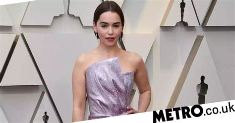 Game Of Thrones Emilia Clarke Still Gets Crap For Nudity And Sex Scenes