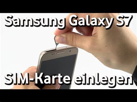 Bei den älteren modellen mit einschub, der in der rückseite zu finden ist, muss der chip nach unten zeigen, damit er die kontakte berührt. Samsung Galaxy S7 - Vodafone SIM-Karte einlegen | # ...