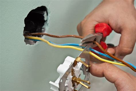 How To Wire And Install An Electric Outlet Howtospecialist How To