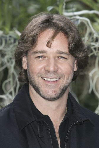 Russell crowe, joaquin phoenix, connie nielsen, oliver reed. Russell Crowe | Biography, Movie Highlights and Photos ...