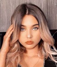 The approximate weight is 41 kg. Alabama Barker Bio, Age, Single, Relationship, Net Worth, Ethnicity, height