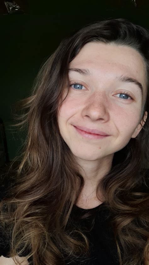 women faces are pretty enough even without makeup 🌻🐿️ sexy sexy