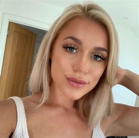 Pornstar Elle Brooke Responds To Sheffield Utd Star Oli Mcburnies S