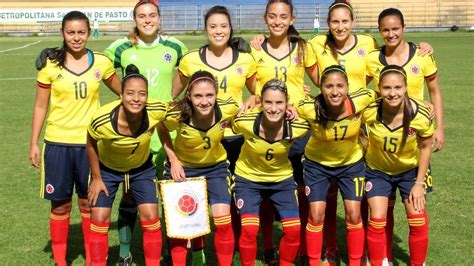 No es la mejor cancha para selección de colombia hoy: Mujeres futbolistas se dicen discriminadas en Colombia