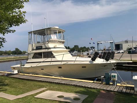 1984 Used Viking 35 Convertible Sports Fishing Boat For Sale 37900