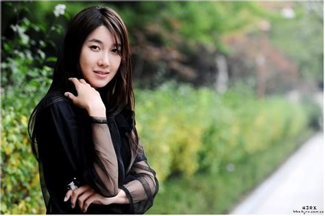 Lee sun bin, born lee jin kyung, is a south korean actress and singer. Ji-ah Lee image