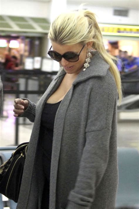 Jessica Simpson At Lax Airport Hawtcelebs