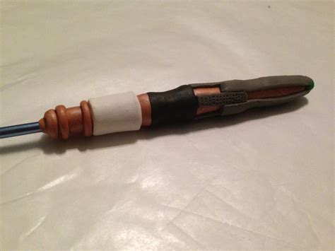 Cherelledx Sonic Screwdriver Crochet Hook Grip Tutorial