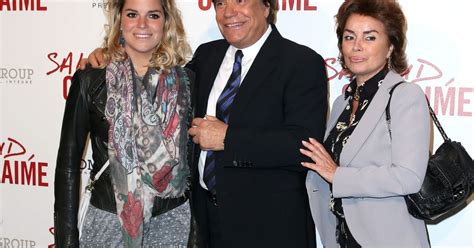 Bienvenue sur ma page officielle. Bernard Tapie avec sa femme Dominique et sa fille Sophie ...