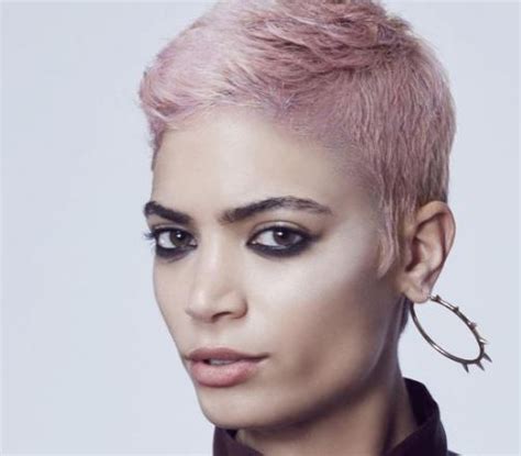 Notizie su elodie di patrizi. Elodie Di Patrizi, Lele e Sergio a Sanremo? "Il fatto che ...