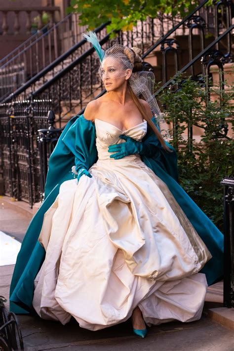 Sjp Wears Carrie Bradshaw S Vivienne Westwood Wedding Dress