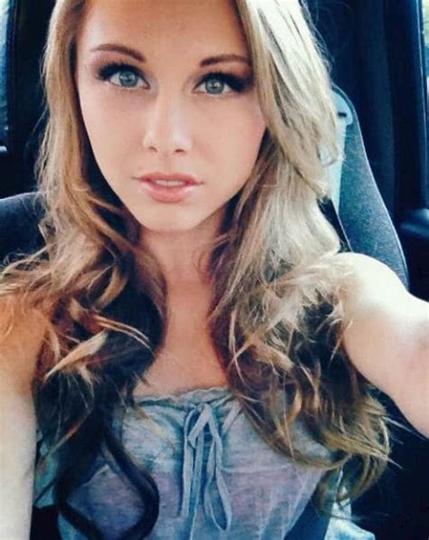 15 Beautiful Girls Taking Car Selfies Therackup