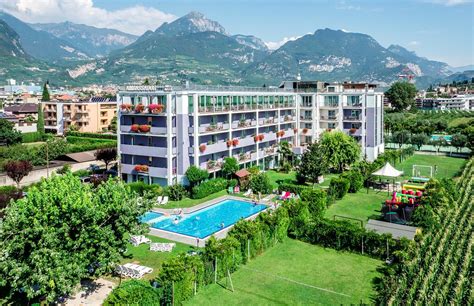 Ambassador Suite Hotel Hotel Garni In Riva Del Garda Trentino
