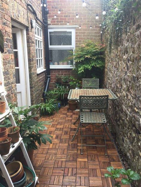 Small garden ideas view how gardeners over the place have made fantastic gardens in little areas. Small, narrow garden transformation! | Garden ideas terraced house, Courtyard gardens design ...